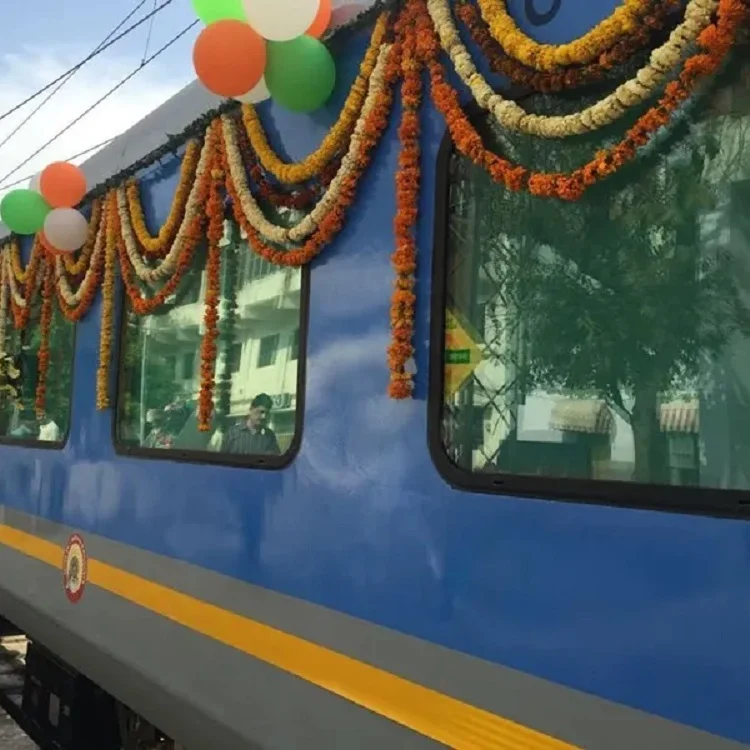 Taj Mahal Tour By Gatimaan Train